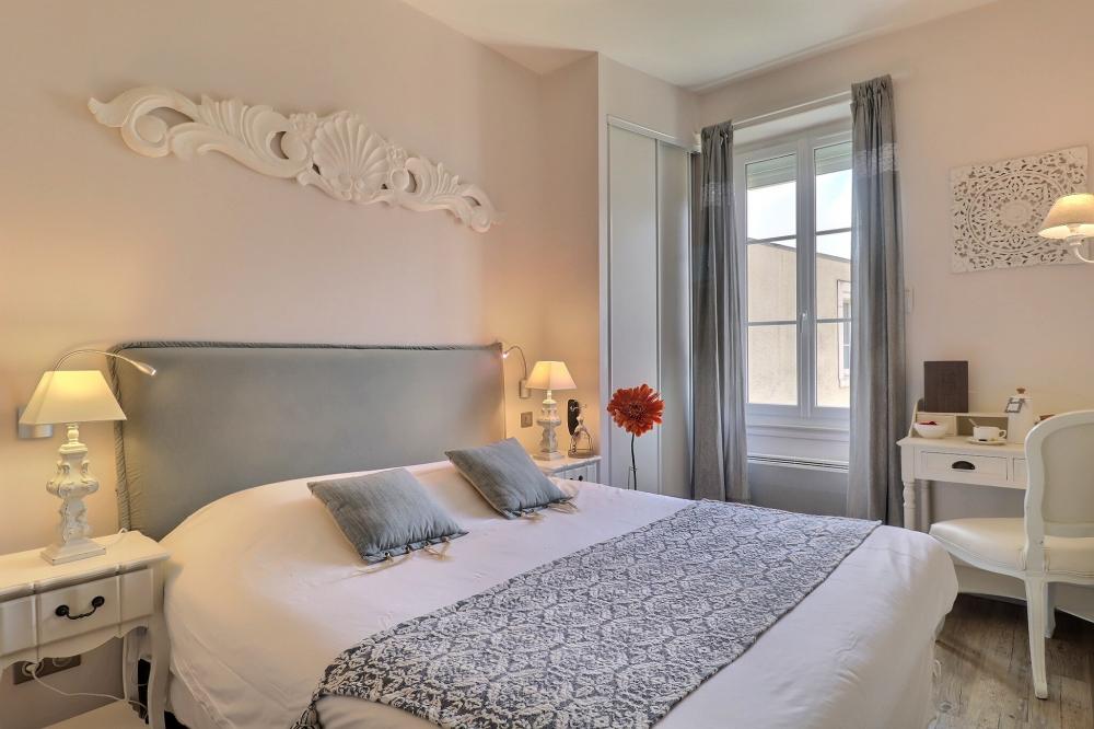 Las habitaciones del hotel Economía - Fouras (Charente Marítimo): Grand Hotel and Spa baños ***